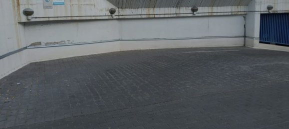  Garage in Madrid, Spain No. 189030 2