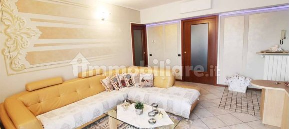 Apartamento de 2 dormitorios en Dalmine, Italy No. 110401 10