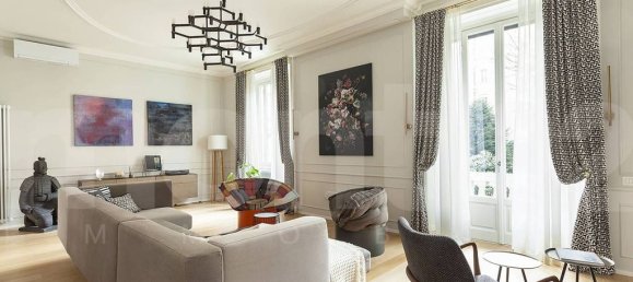 4 bedrooms Apartment in Milan, Italy No. 374188 2