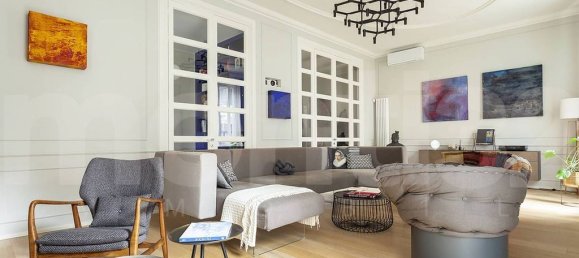 4 bedrooms Apartment in Milan, Italy No. 374188 3