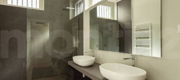 4 bedrooms Apartment in Milan, Italy No. 374188 19