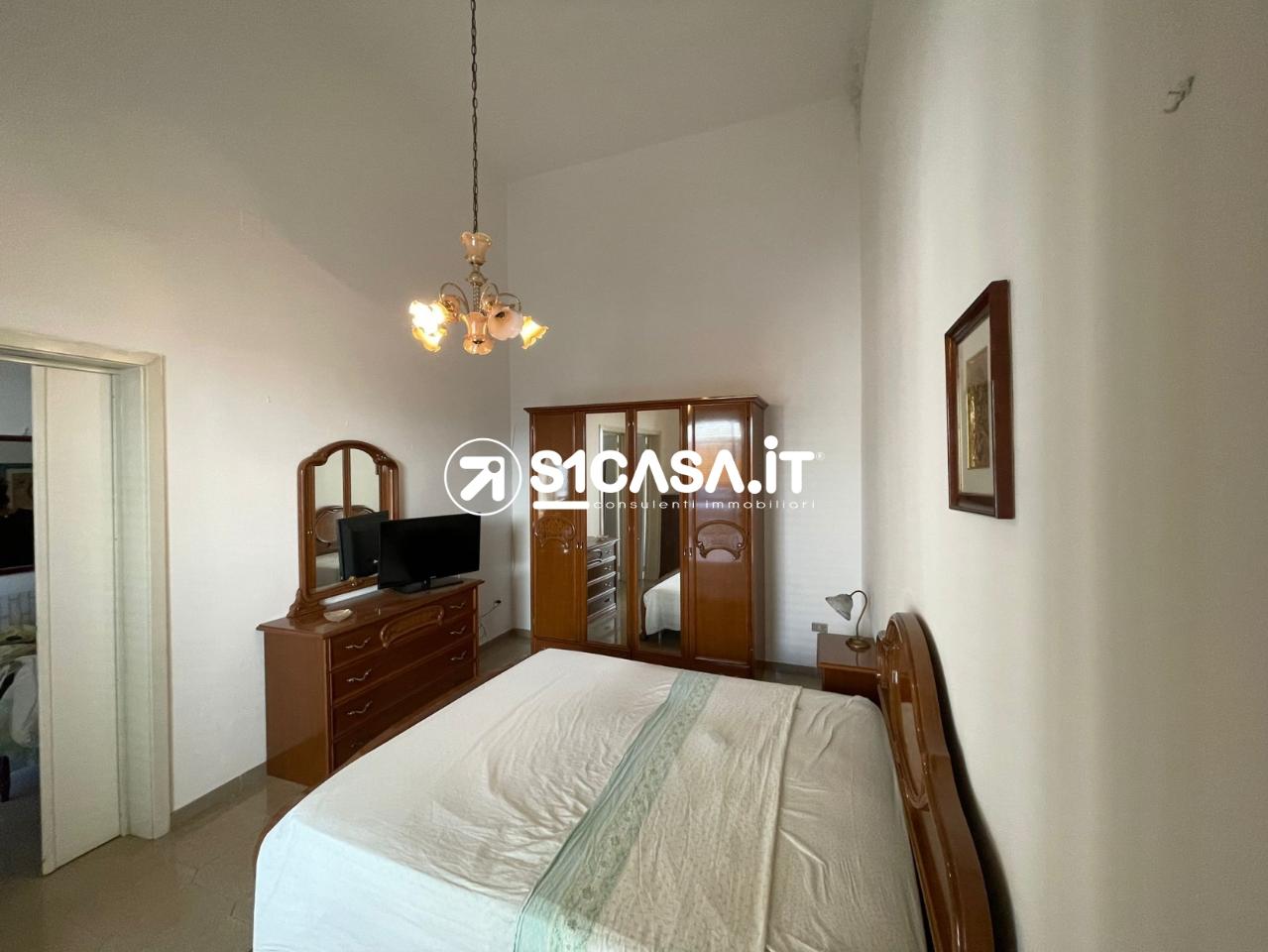 Casa de 6 habitaciónes en Cutrofiano, Italy No. 126005