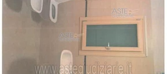 Дом с 11 комнатами в Розето дельи Абруцци, Италия № 98343 20