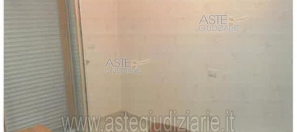 Дом с 11 комнатами в Розето дельи Абруцци, Италия № 98343 13