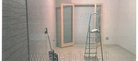 Дом с 11 комнатами в Розето дельи Абруцци, Италия № 98343 10