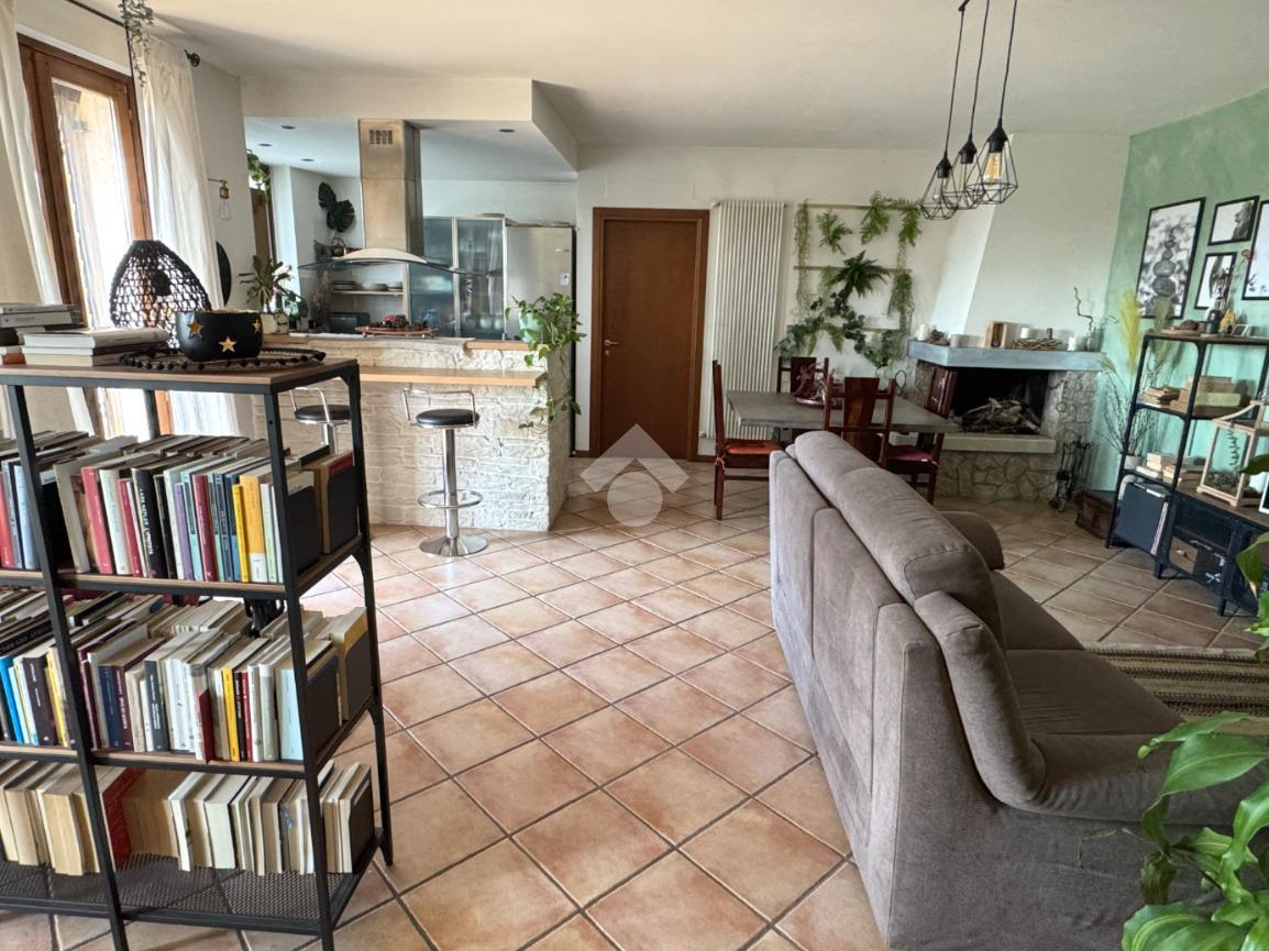 3 rooms Apartment in Pescantina, Italy No. 35363