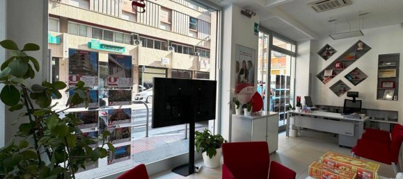 1-Zimmer Gewerbliche Immobilie in Bari, Italy, Nr. 134465 21