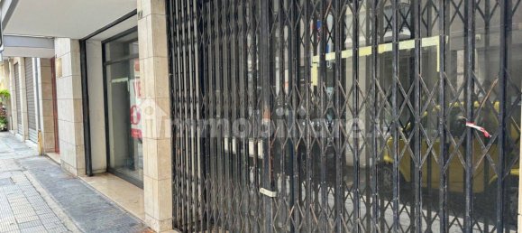 1-Zimmer Gewerbliche Immobilie in Bari, Italy, Nr. 134465 19