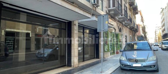1-Zimmer Gewerbliche Immobilie in Bari, Italy, Nr. 134465 17