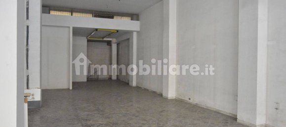 1-Zimmer Gewerbliche Immobilie in Bari, Italy, Nr. 134465 7