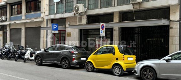 1-Zimmer Gewerbliche Immobilie in Bari, Italy, Nr. 134465 2