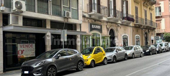 1-Zimmer Gewerbliche Immobilie in Bari, Italy, Nr. 134465 3