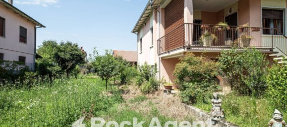 2 bedrooms Villa in Suardi, Italy No. 304851 6