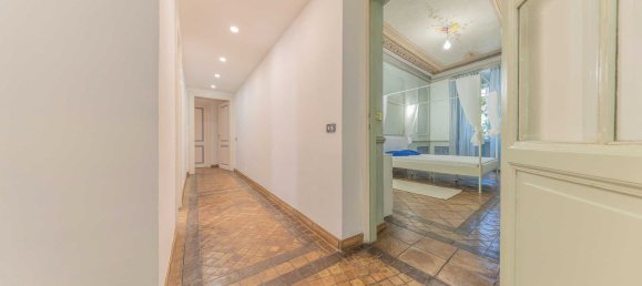 6 bedrooms Apartment in Rome, Italy No. 310822 8