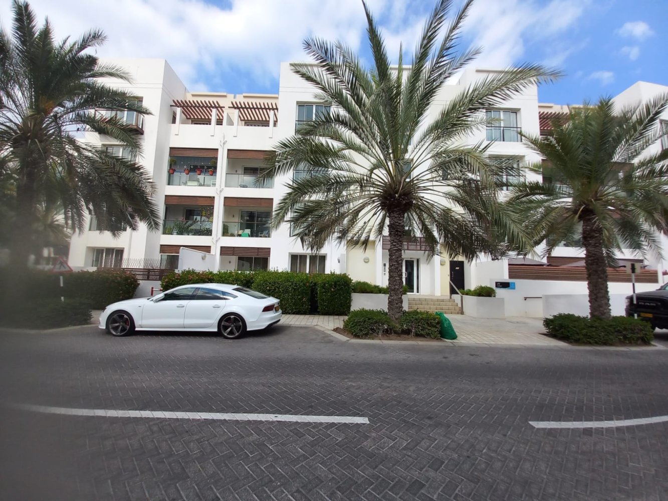 2 bedrooms Apartment in Muscat, Oman No. 1025