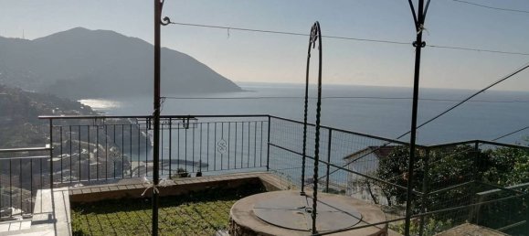 2 Schlafzimmer Villa in Recco, Italy, Nr. 273980 3