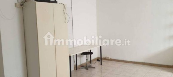 50m² Warehouse in Milan, Italy No. 301367 3