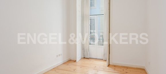 2 bedrooms Apartment in Lisbon, Portugal No. 225130 4