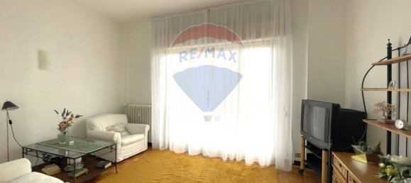 2 bedrooms Apartment in Verbania, Italy No. 270515 2
