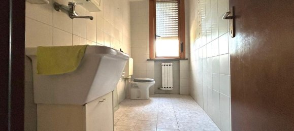 4 rooms Apartment in Scandiano, Italy No. 282743 9
