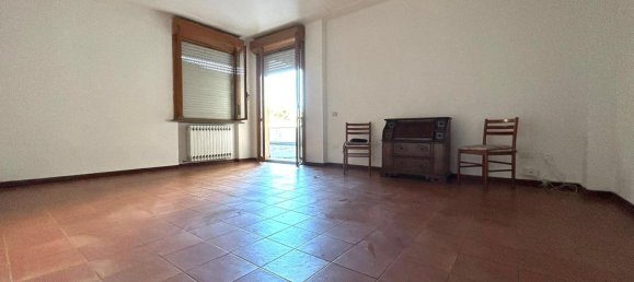 4 rooms Apartment in Scandiano, Italy No. 282743 3