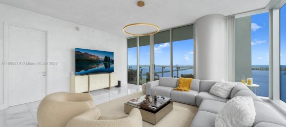 4 غرف نوم عقار تجاري في Miami, الولايات المتحدة رقم 615851 14