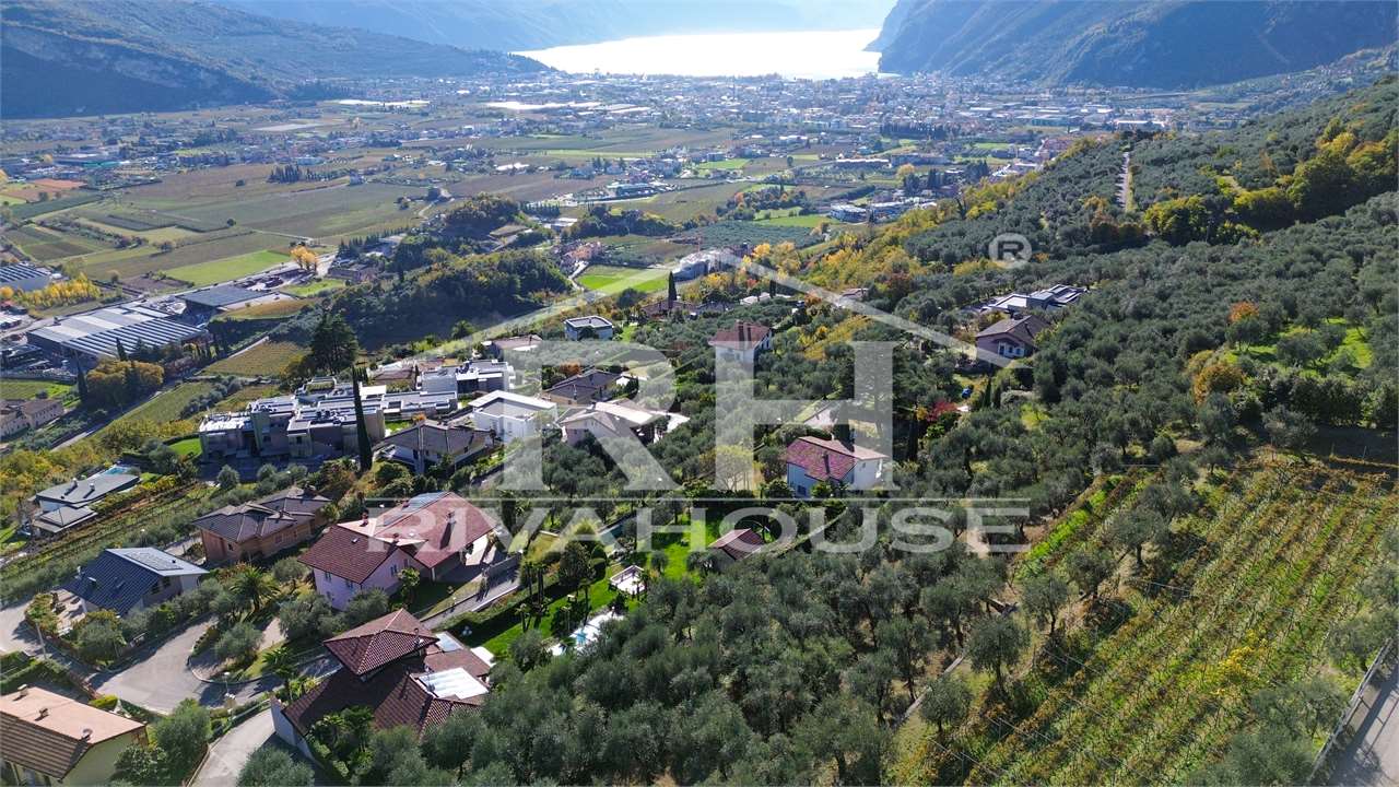 Terreno de 1 habitación en Riva del Garda, Italy No. 77192