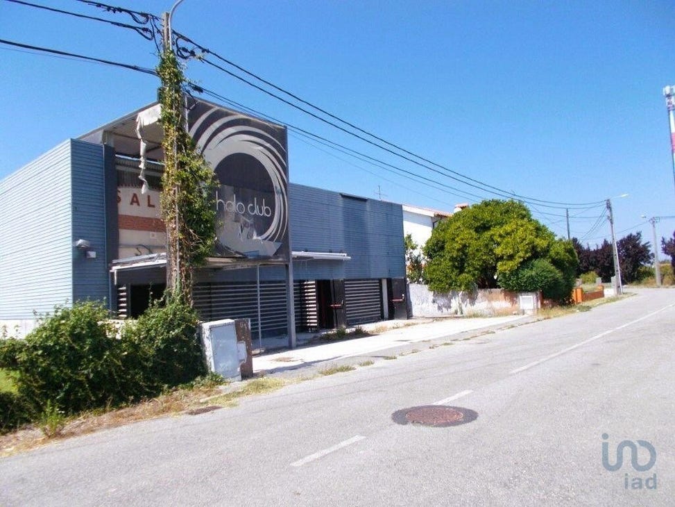 Propiedad comercial en Aradas, Portugal 784 m² No. 278982