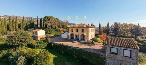 6 bedrooms Villa in Vinci, Italy No. 60019 10