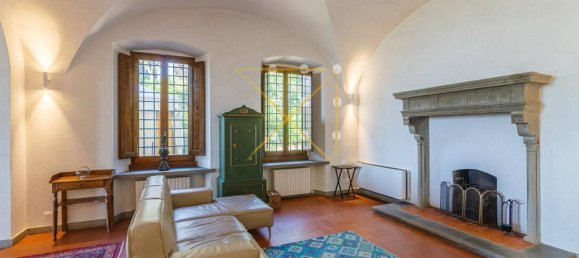 6 bedrooms Villa in Vinci, Italy No. 60019 16