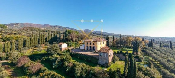 6 bedrooms Villa in Vinci, Italy No. 60019 3