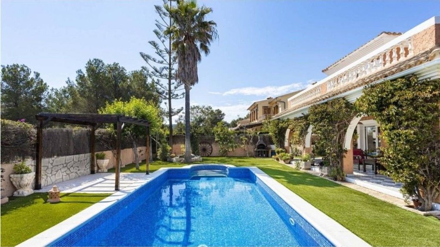 4 bedrooms House in El Toro, Spain No. 153607