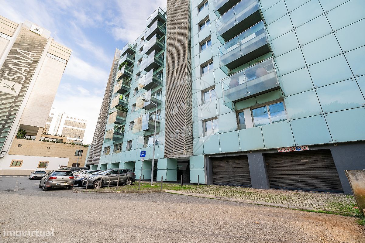  موقف سيارات في Lisbon, Portugal 12متر مربع رقم 293274