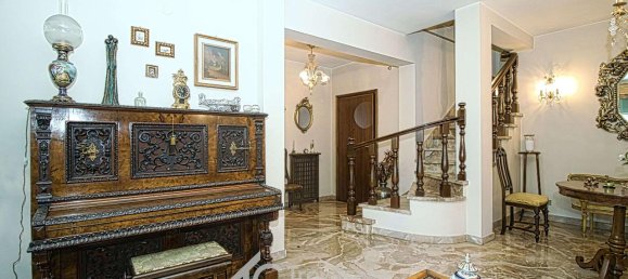 6-Zimmer Haus in Modena, Italy, Nr. 14910 10