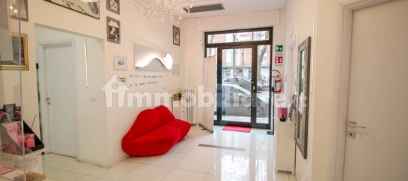 4 rooms Commercial property in Turin, Italy No. 81443 4