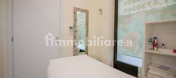 4 rooms Commercial property in Turin, Italy No. 81443 7