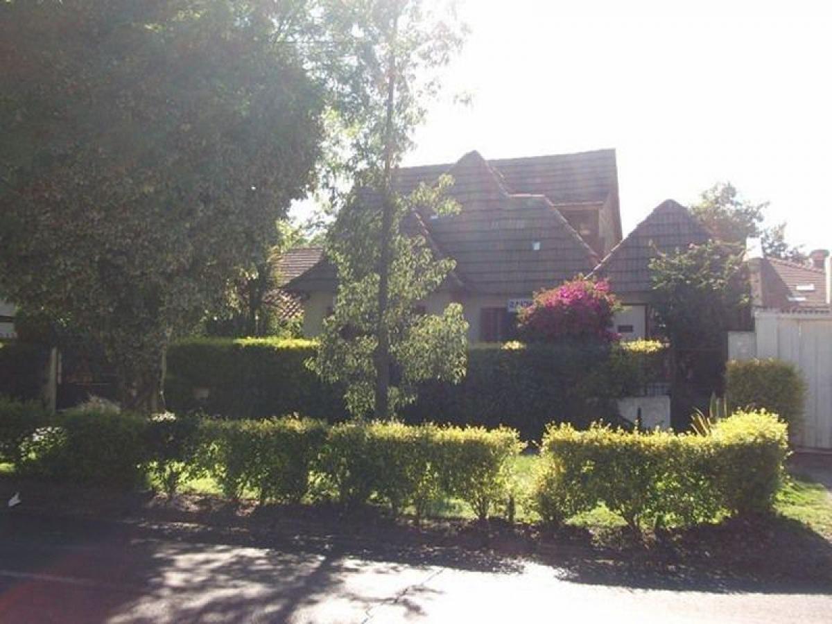 4 bedrooms House in Santiago, Chile No. 3096