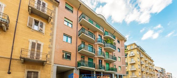 2 Schlafzimmer Wohnung in Turin, Italy, Nr. 299403 3