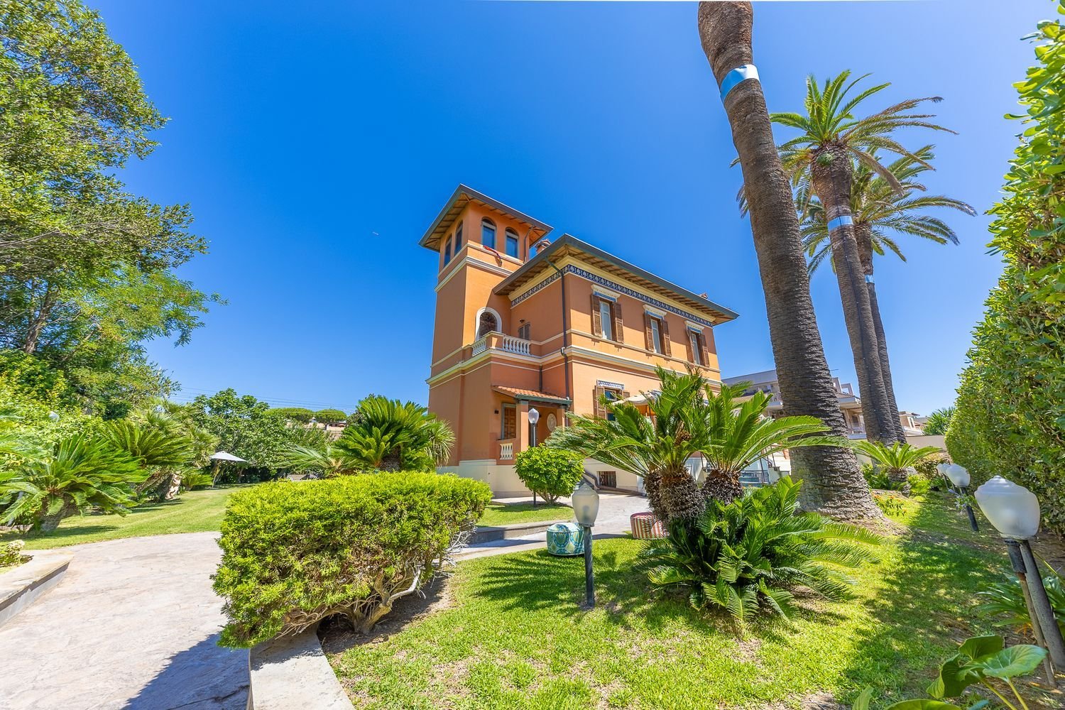 Gebäude in Santa Marinella, Italy 536m², Nr. 285645