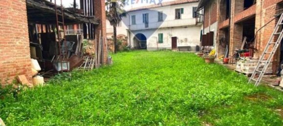 12 rooms House in Montiglio Monferrato, Italy No. 85185 18