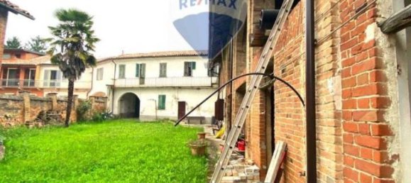12 rooms House in Montiglio Monferrato, Italy No. 85185 19