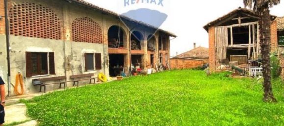 12 rooms House in Montiglio Monferrato, Italy No. 85185 14