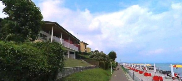 Villa de 3 dormitorios en Peschiera del Garda, Italy No. 283763 24