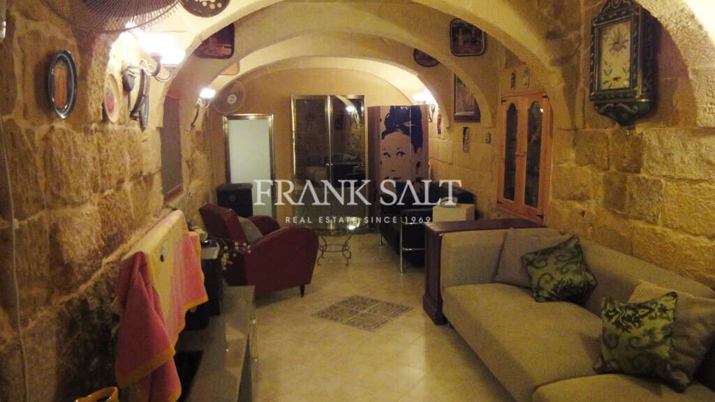 3 bedrooms Farm in Gharb, Malta No. 5499