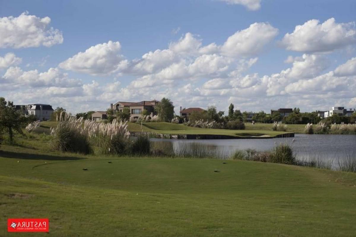  قطعة أرض في Tigre, Argentina رقم 42401