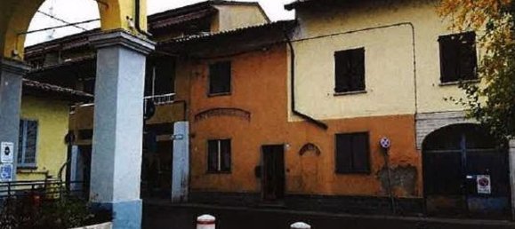 Дом с 3 комнатами в Ландриано, Италия № 160239 6