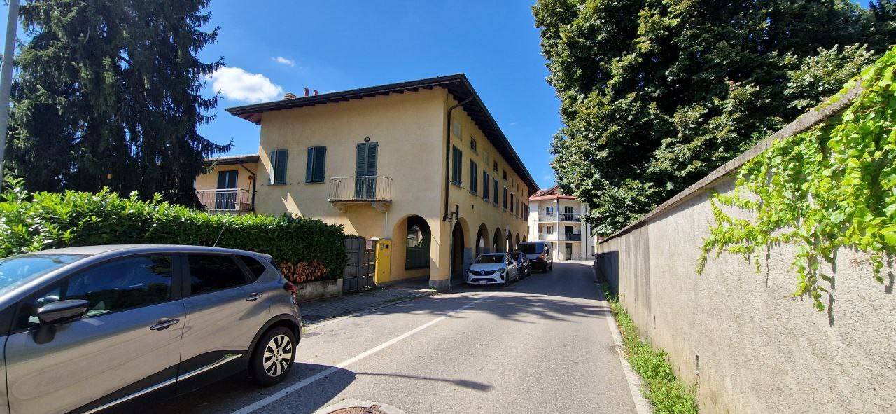 Estudio en Venegono Superiore, Italy No. 326725