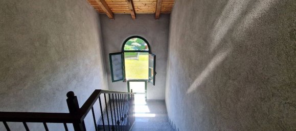 Estudio en Venegono Superiore, Italy No. 326725 23