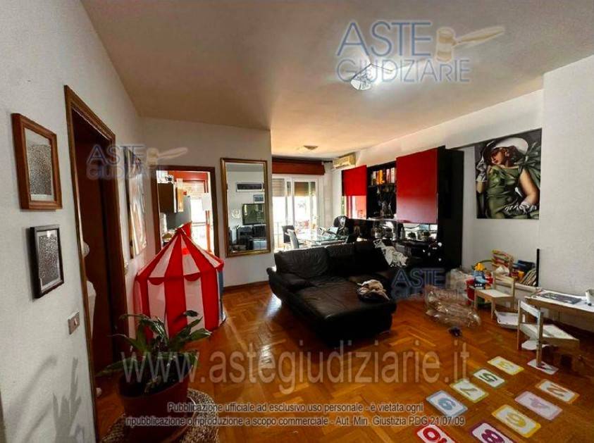 3 bedrooms Apartment in Rome, Italy No. 333625