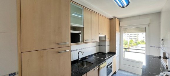 Apartamento de 3 dormitorios en León, Spain No. 74742 10